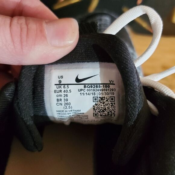 Nike shoes size 9 - Picture 9 of 11